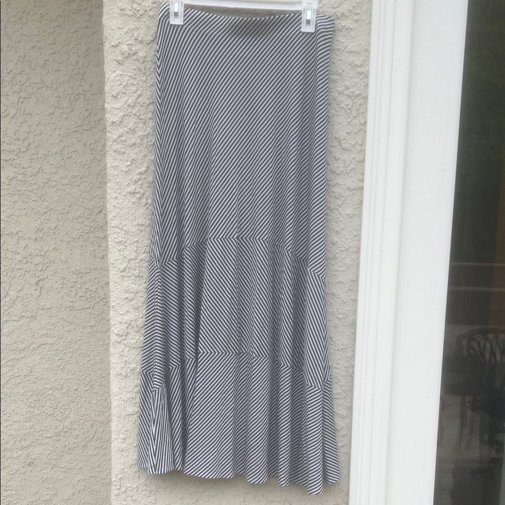 Chico's Women's Black/White Striped Maxi Pull on Skirt Size 0 (4-6)